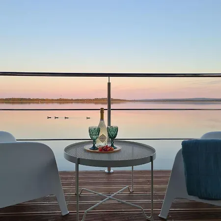A Comfortable House On The Water For 6 People